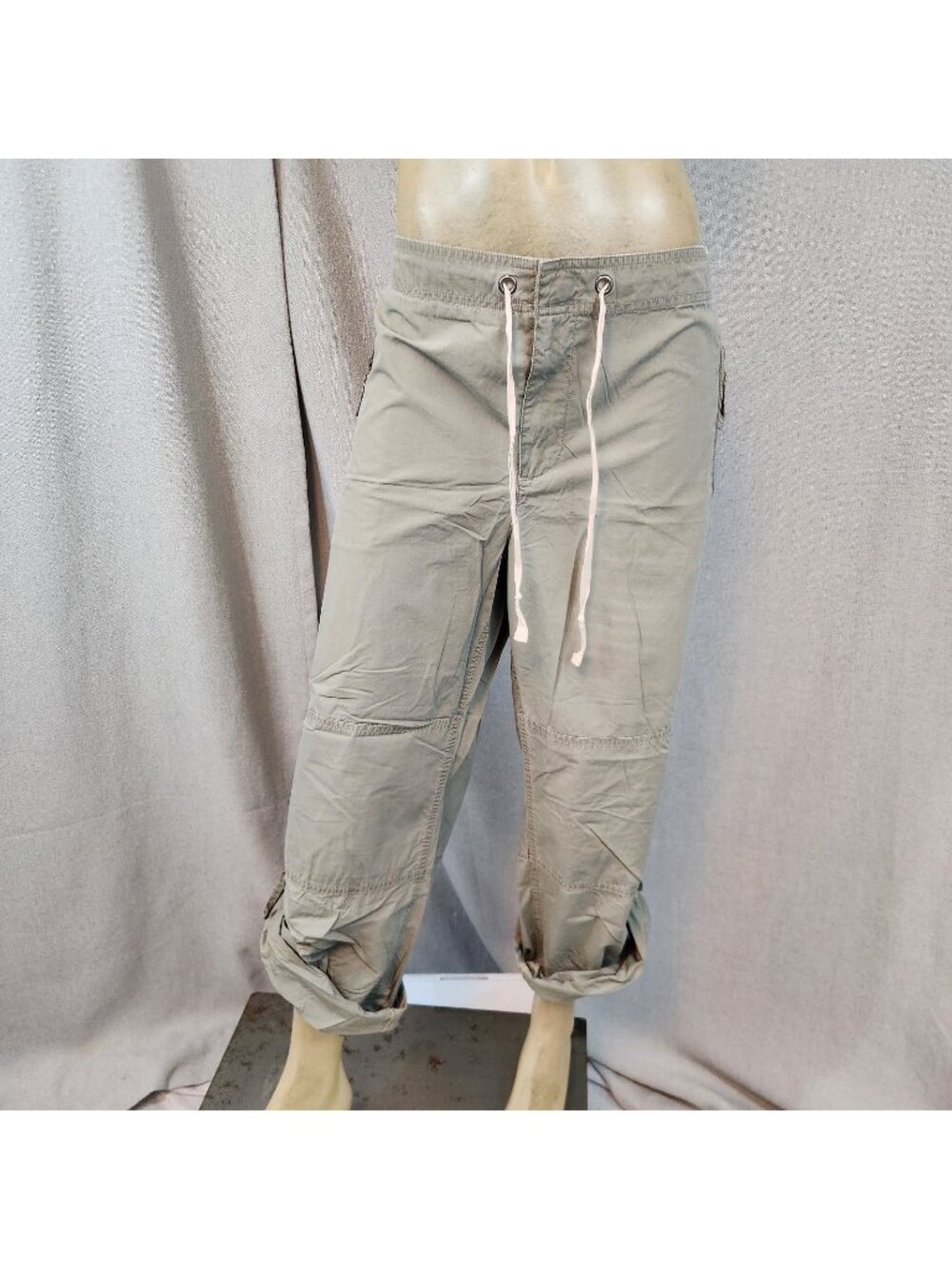 GAP Green Casual Hiking Convertible Capri Pants Slacks Size 16 XL 38 W x 30 I